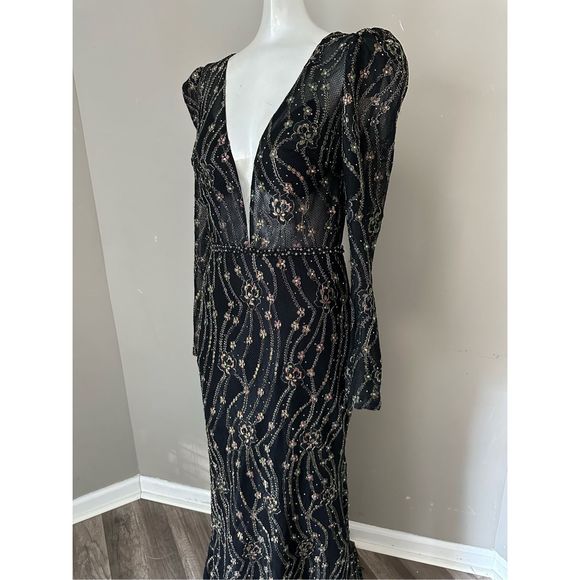 MAC DUGGAL EMBELLISHED LONG SLEEVE PLUNGE TRUMPET GOWN - Picture 8 of 11
